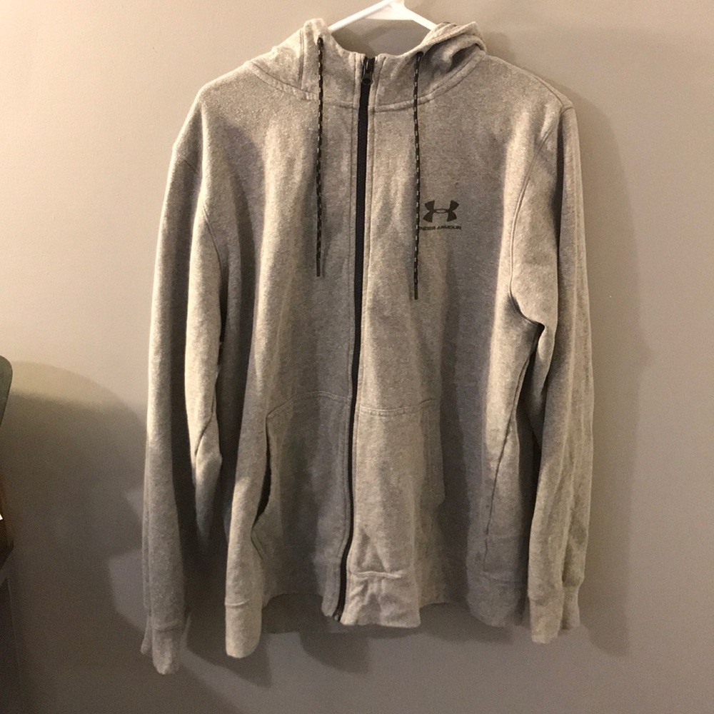 Under Armour sweatshirt